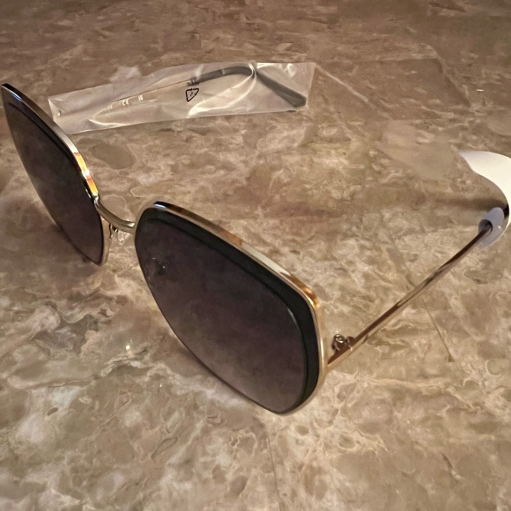 GUESS Women’s Gold Frame Black Lens Women's Sunglasses - Picture 5 of 8